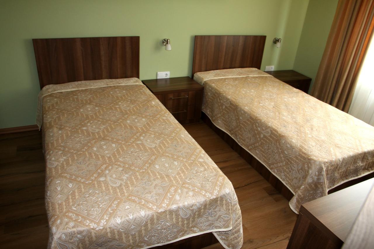 Hotel Kichika Rudozem Kamer foto